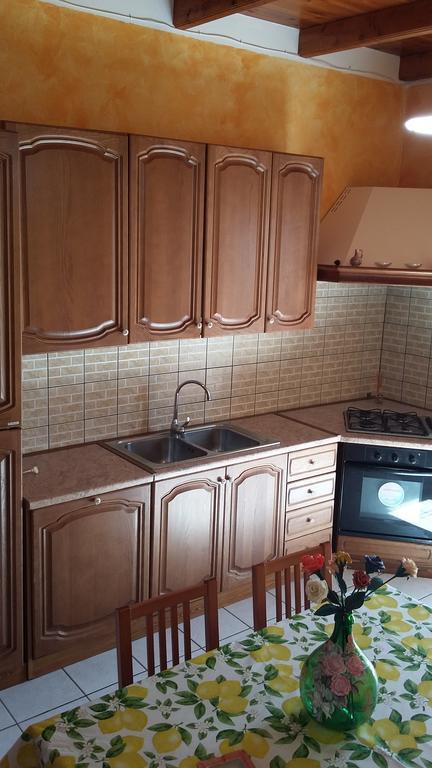 B&B Gli Ulivi SantʼAnna Arresi Exteriör bild